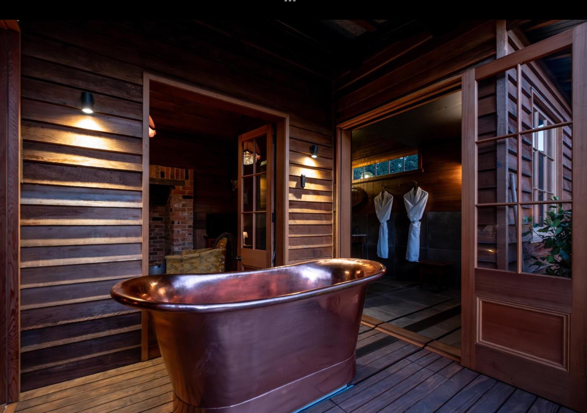 Old Bishop's Quarters Heritage, Modern & Unique Aparthotel 4*