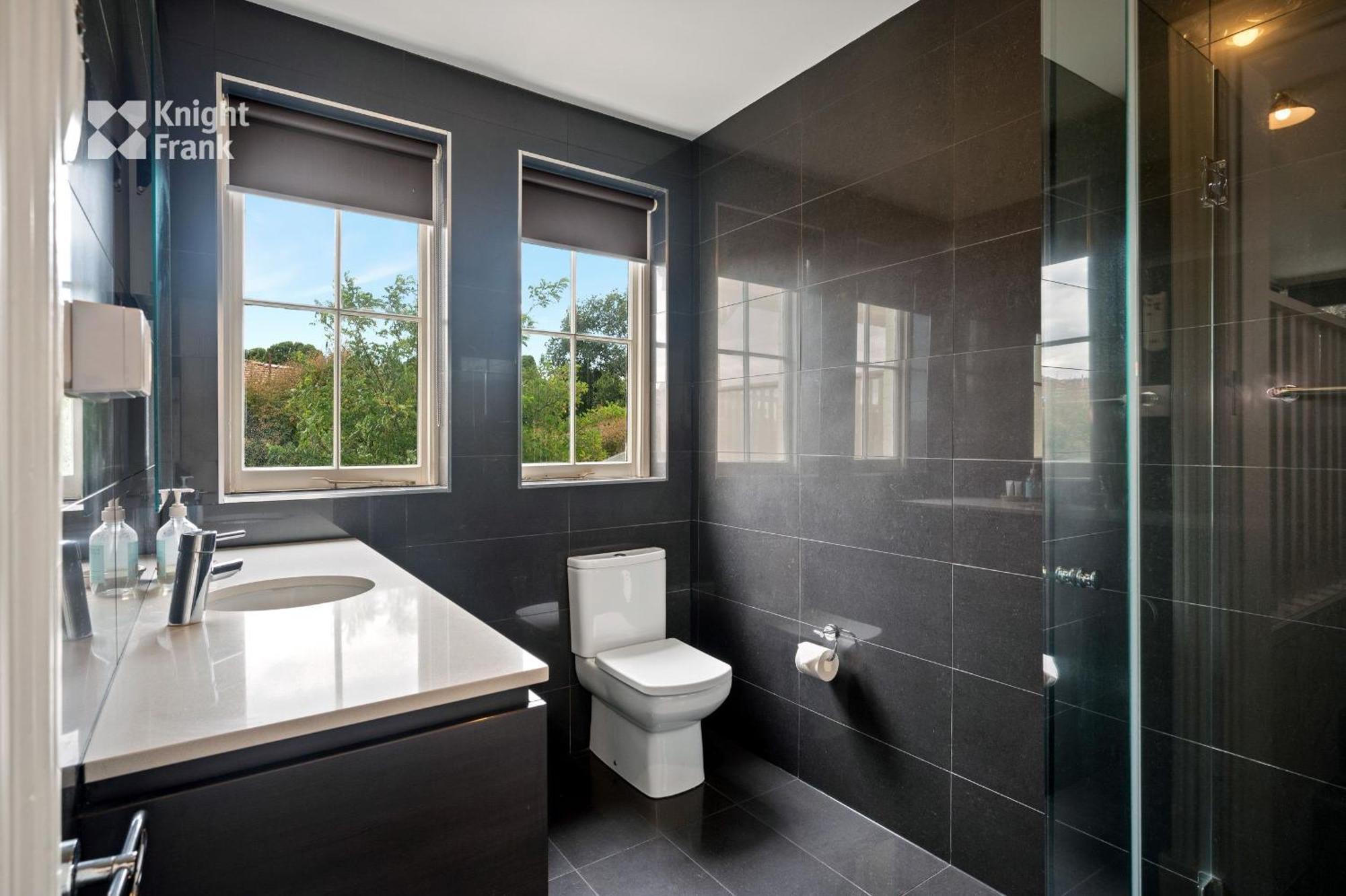 Clydesdale Manor 4*
