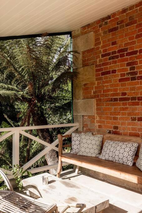 Holiday home Degraves St Old Mill