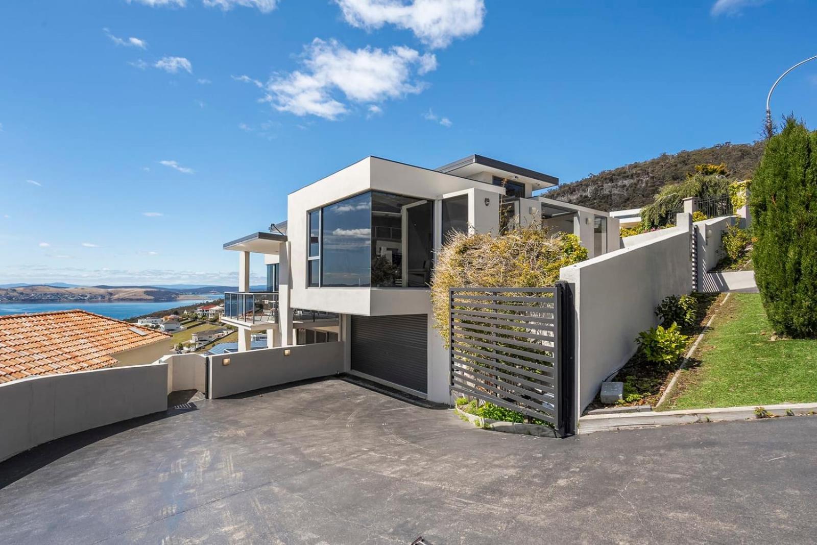 Holiday home The View Sandy Bay 5 Bedroom