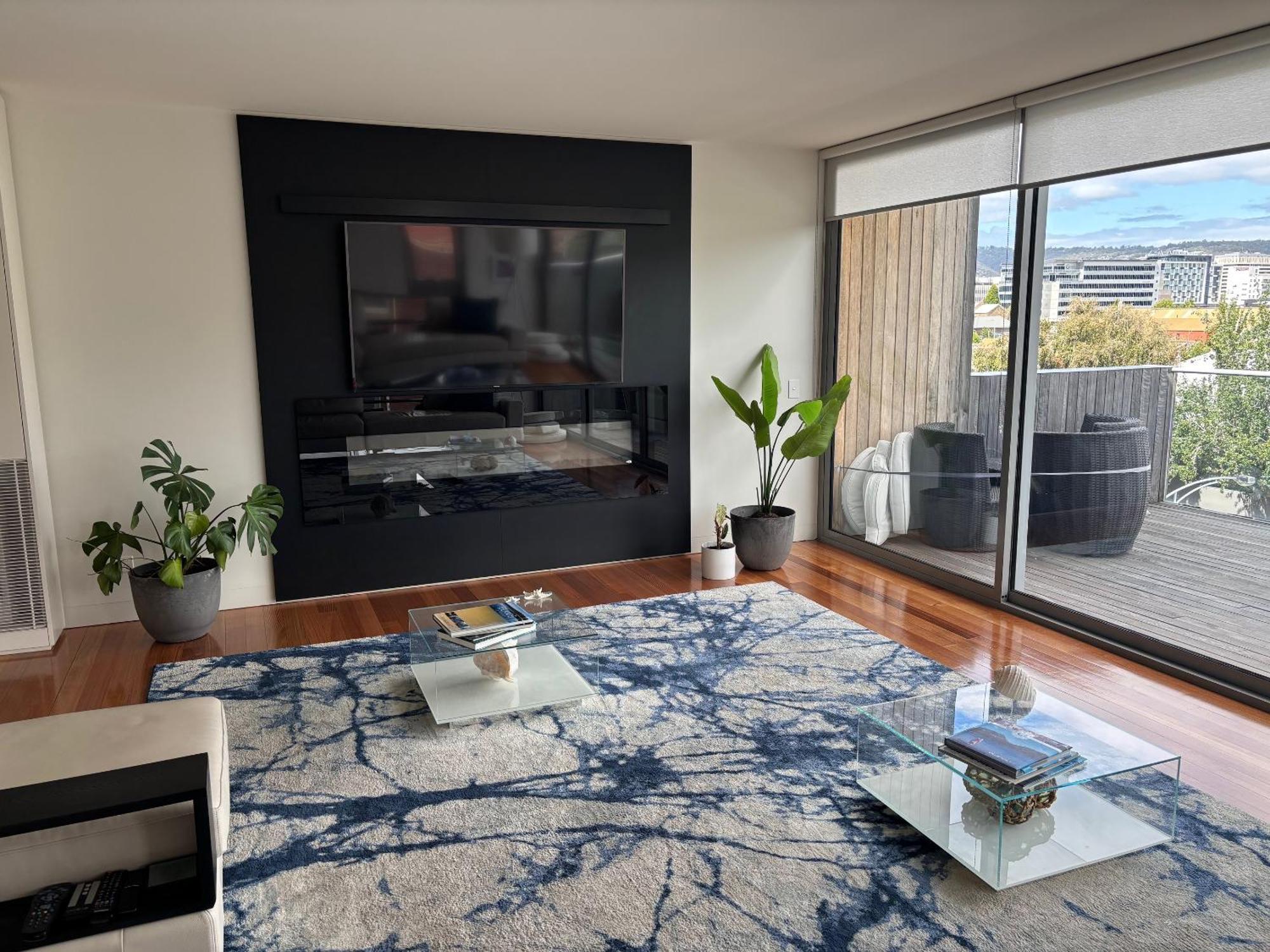 The Penthouse 14 Short St Glebe *