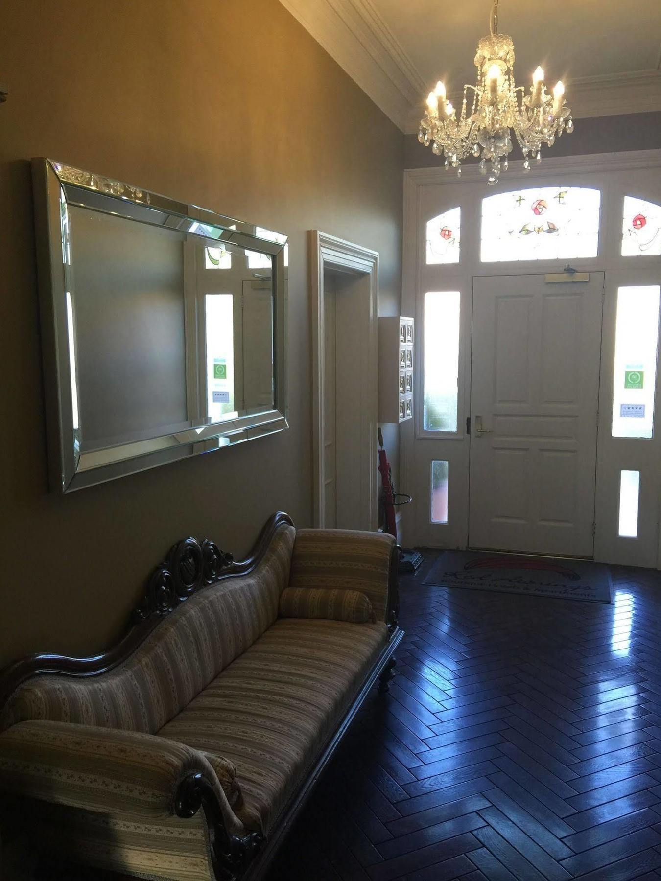 Clydesdale Manor Bed & Breakfast 4*